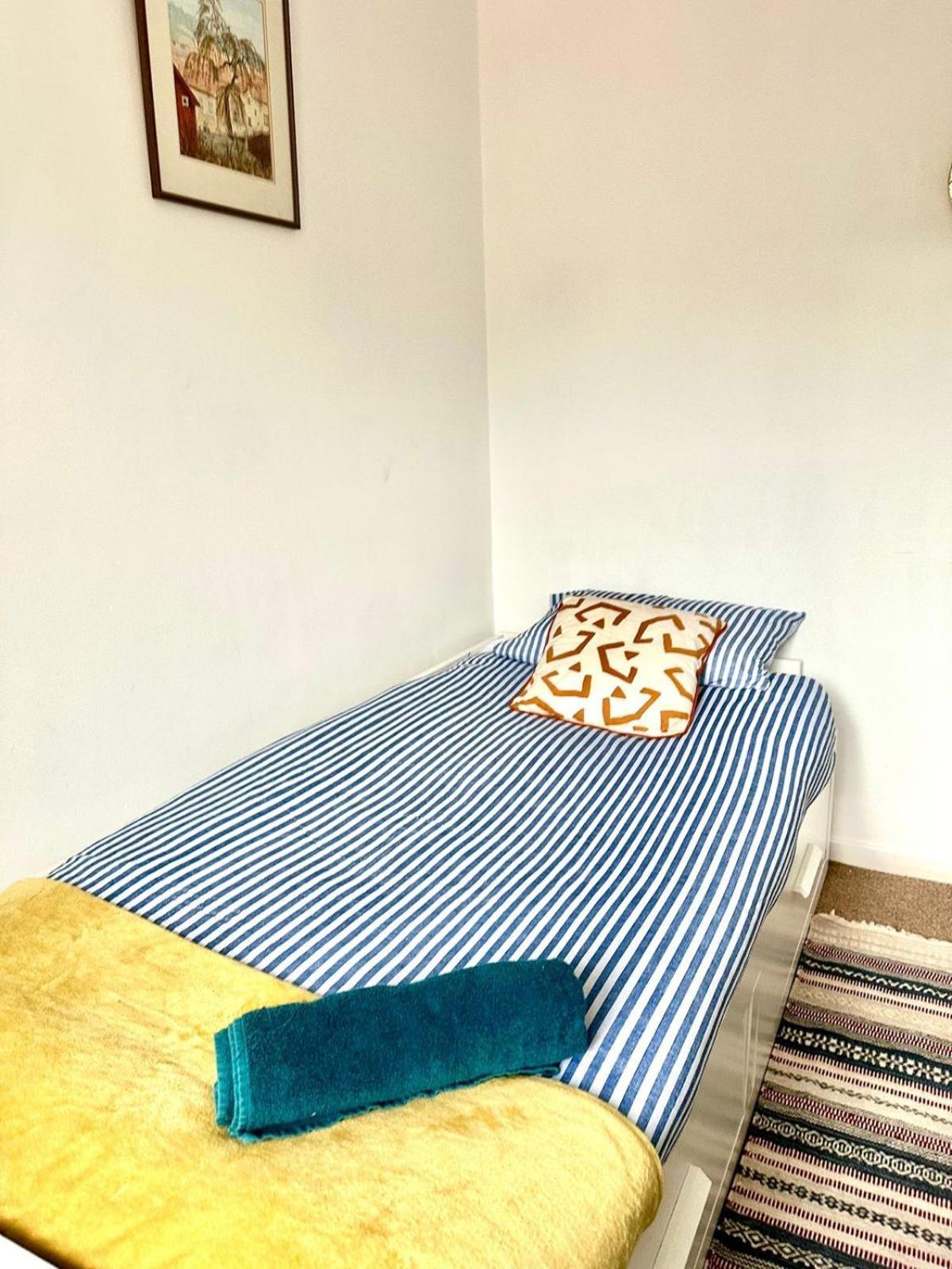 Home From Home Sleeps Seven Hastings Extérieur photo