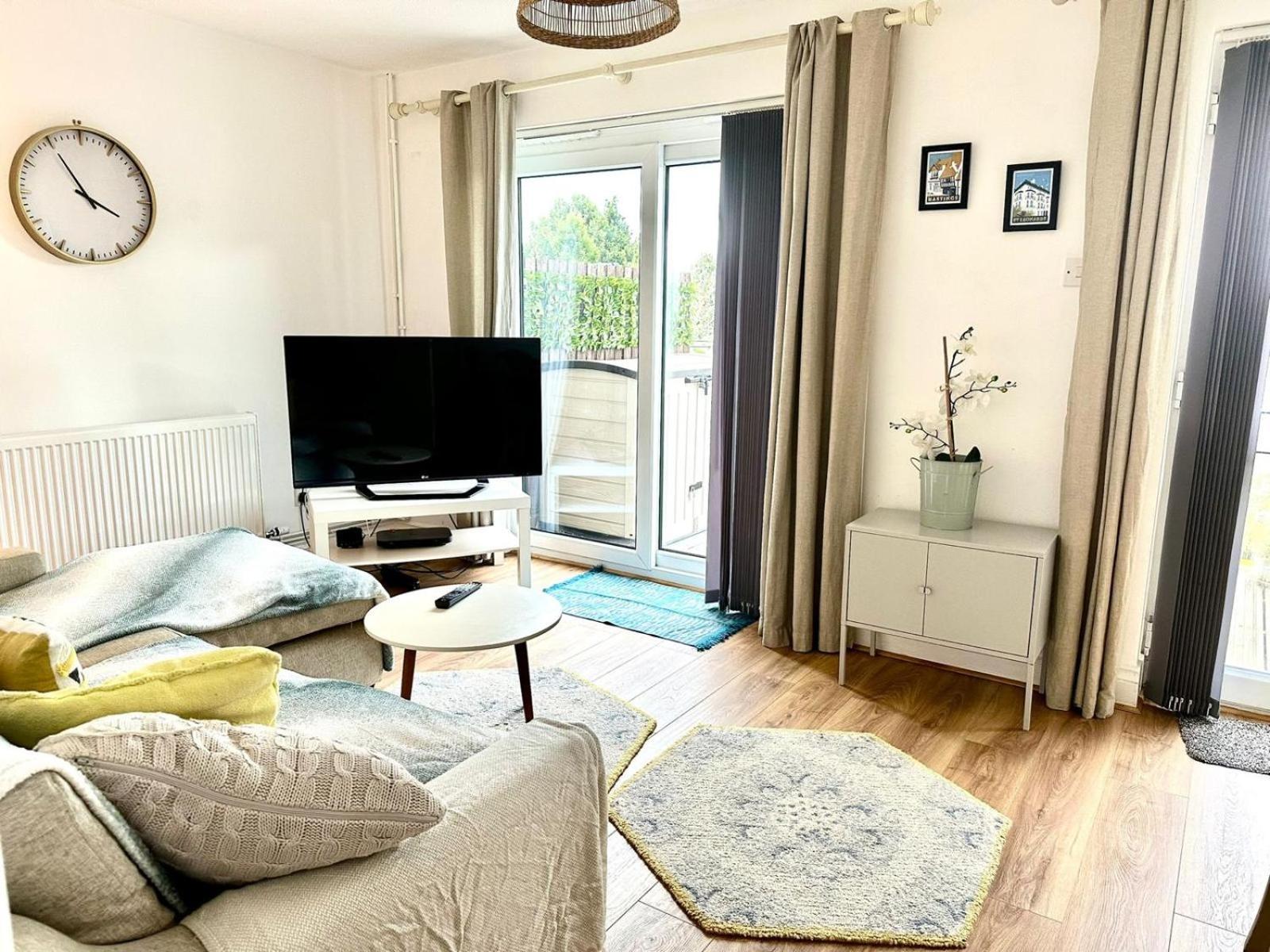 Home From Home Sleeps Seven Hastings Extérieur photo